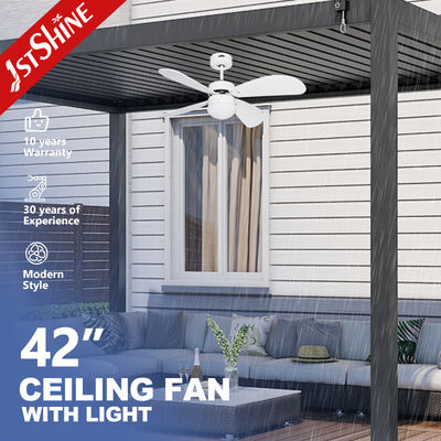 Estilo de diseño moderno al aire libre Luz de ventilador de techo LED atenuable con 3 velocidades e impermeable