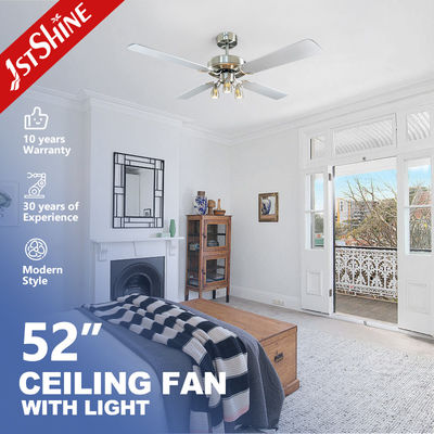 Ventilador de techo de sala de estar sin sonido 50HZ con luz Cuatro hoja de MDF