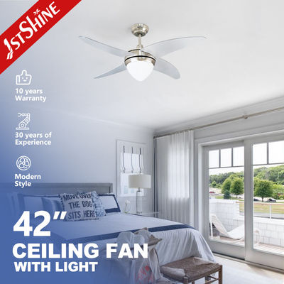 4 cuchillas de MDF ventilador de techo LED moderno control remoto de mano para salas de estar