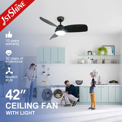 Los colores ahorros de energía silenciosos del motor 3 de DC cambian la luz llevada de la fan de techo para el dormitorio
