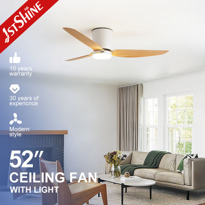 Iluminación personalizable Ventilador de techo de montaje de 52 pulgadas con control remoto y luz LED de 3 colores