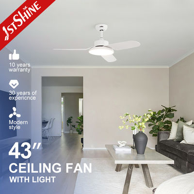 Diseño moderno ventilador de techo LED de 3 palas con control remoto y voltaje de entrada de 110-240V