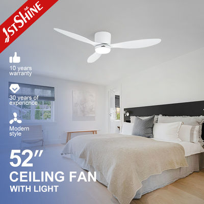 Buen precio Fan de techo ahorro de energía blanca del perfil bajo del dormitorio del motor de DC con la luz en línea