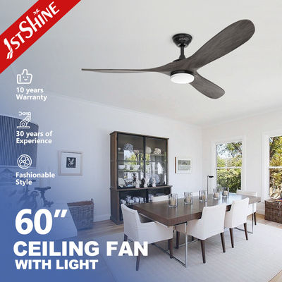 El ventilador de techo de madera personalizado de 1stshine con luz la adición perfecta a cualquier espacio