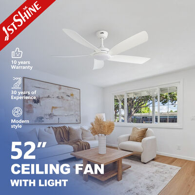 Buen precio Ventilador de techo moderno de 52 pulgadas con luz con motor DC silencioso y 5 palas ABS en línea